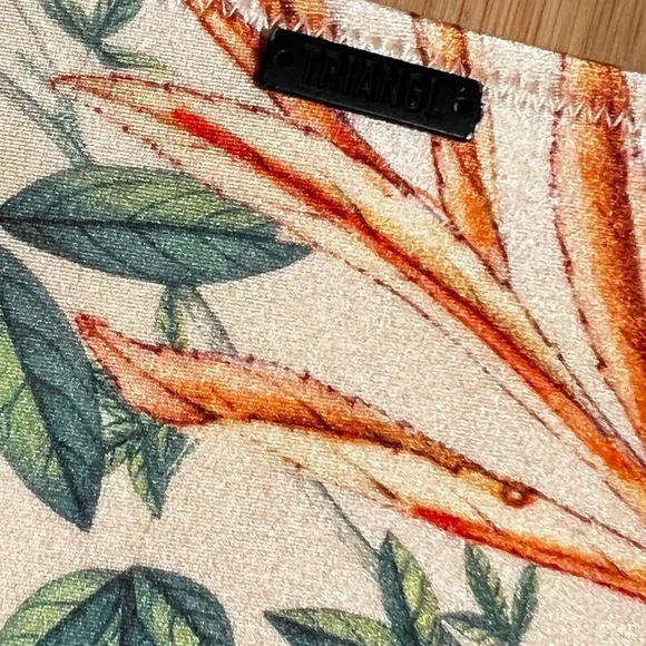 Triangl Swim Floral Neoprene Bikini Bottoms Size M - Picture 4 of 11